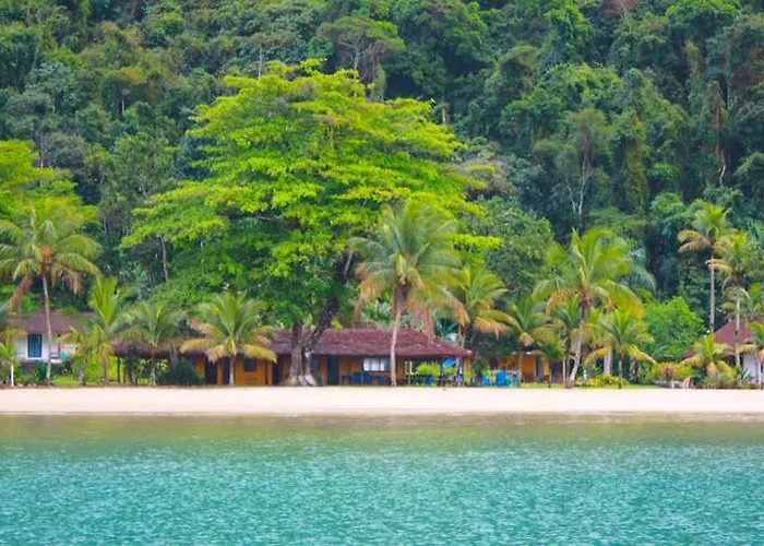Mamangua Beach Hostel Paraty